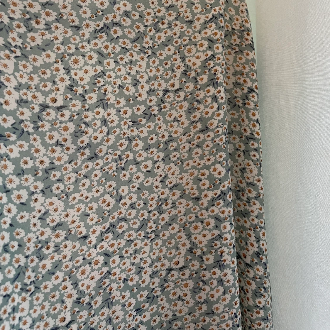 Blommig klänning - 90
