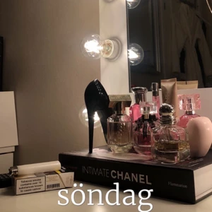 chanel - inrednings bok från chanel med förvaring innuti