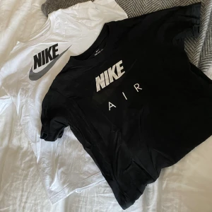 Nike tränings tshirts  - Träningstishor från Nike i fint skick. Styckpris! Hör av er vid funderingar, kram Ebba 