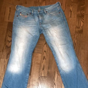 Diesel Jeans  - Säljer ett par fina diesel jeans som jag köpte har på Plick! Måste tyvärr sälja då de är lite för små för mig. Fint skick❤️
