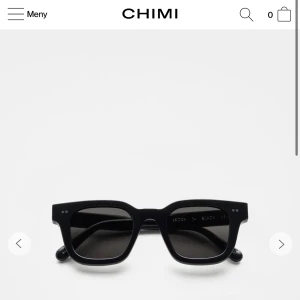 Chimi solglasögon 04 - Säljer mina helt oanvända chimi 04 solglasögon. Fint skick utan repor och skador. 
