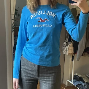 Hollister Långärmad - Långärmad T-Shirt i bra skick! Använd 1 gång.