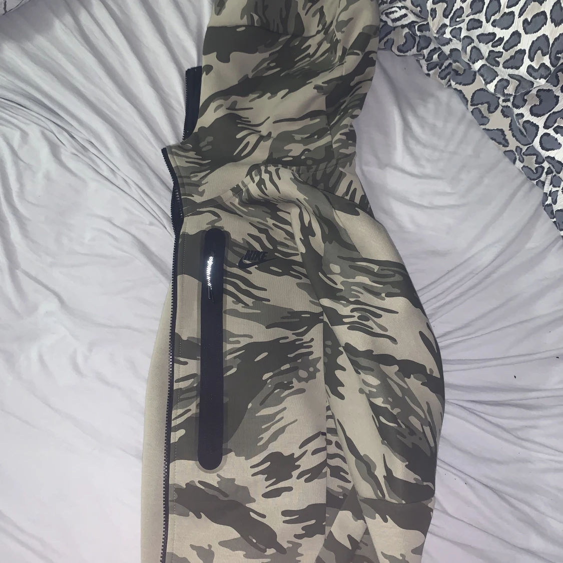 Nike tech fleece (Sälsyn modell)