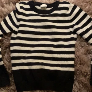 Randig tröja! - Superfin randig tröja i nysskick! 