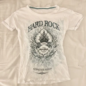 T-shirt💙 - T-shirt med rhinestones🤍💎⚡️ 