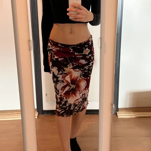 Lågmidjad kjol - Bra skick 