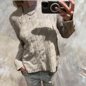 Mysig tröja - Säljer denna sjukt mysiga Ralph Lauren tröjan perfekt till skolan!