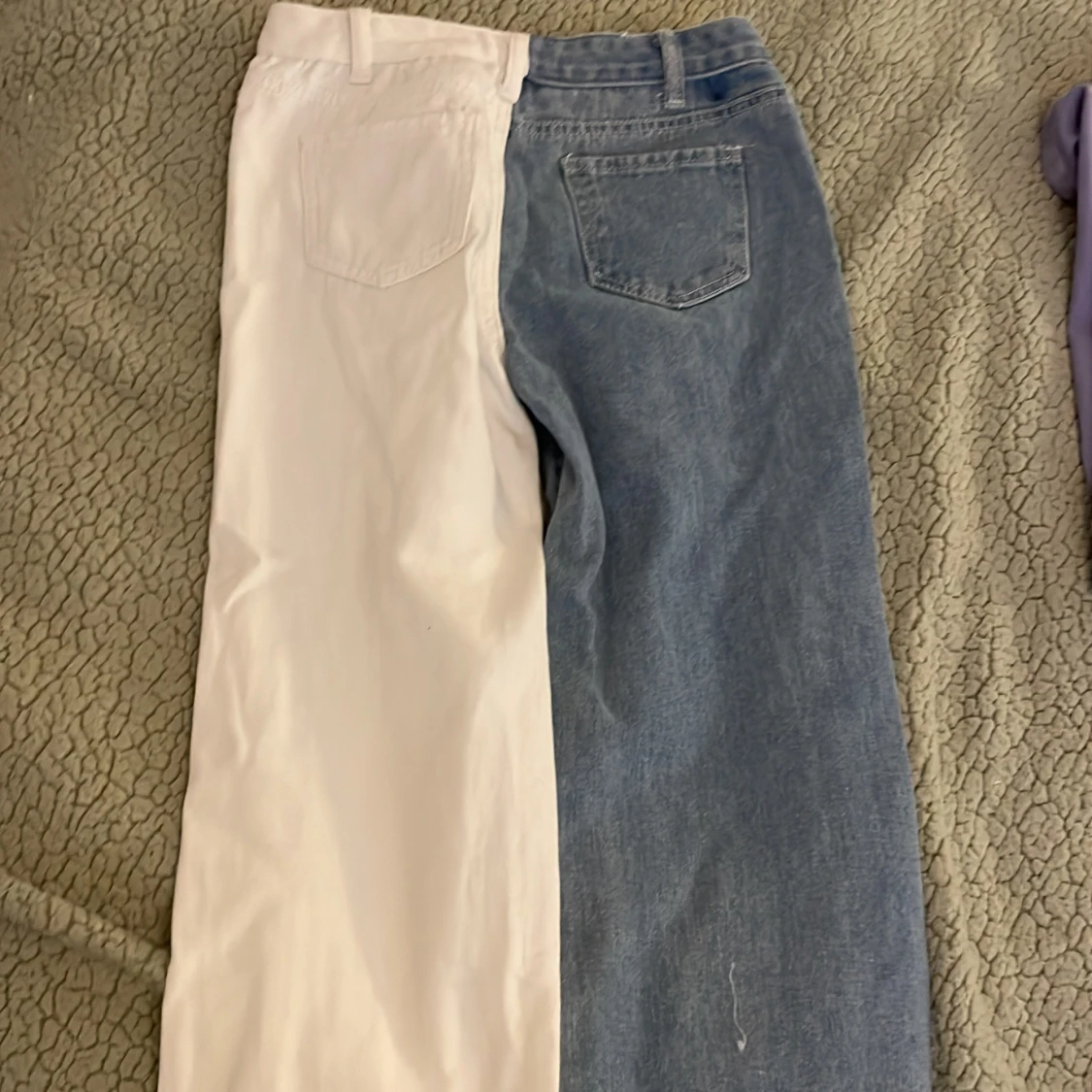 Vitblåa jeans  - 91