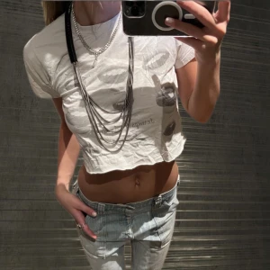 Snygg babytshirt - Säljer denna sjukt snygga babytshirten med ass ballt tryck på framsidan!