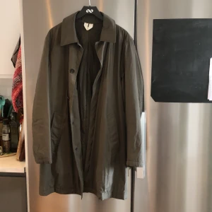 Rock - Knälång rock. Sparsamt använd 