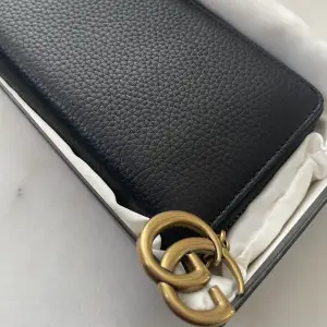 Säljer min oanvända Gucci Plånbok. Nypris: 5495kr.