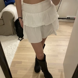 Volangkjol - Så fin volangkjol💗 från shein men så skönt material o passform.