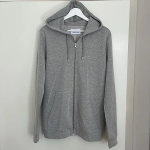 Samsöe Samsöe Hoodie  - 100%bomull. Regular fit. Oanvänd.