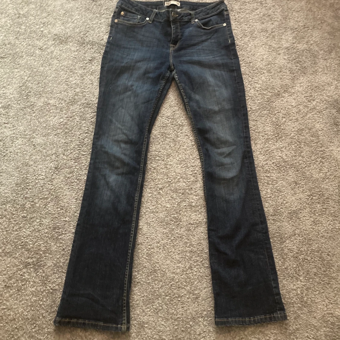 Lågmidjade utsvängda jeans - 90