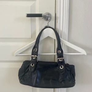 Baguetteväska - Så fin väska, köpte den i en vintageaffär i Mexico City. 