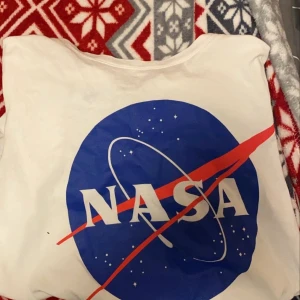 Nasa t-shirt  - Fin o bra kvalite