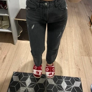 Jeans strl xs - helt nya 