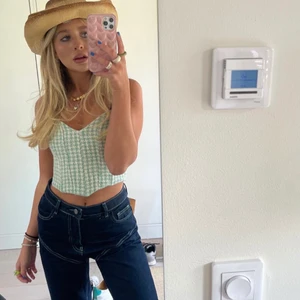 Korsett topp zara strl S - Jätte fin Zara korsett topp, bra skick (använd endast en gång)  Slutsåld överallt!!💚💚