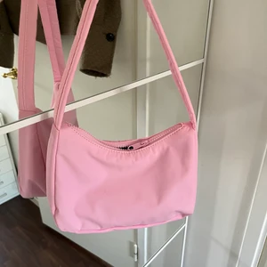 Väska - Väska köpt på ginatricot