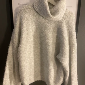 Polotröja - Fin polotröja, är i tjockt material 