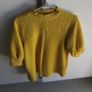 Blusar  - Fina blusar från stochom  storlek M  använda en sason 