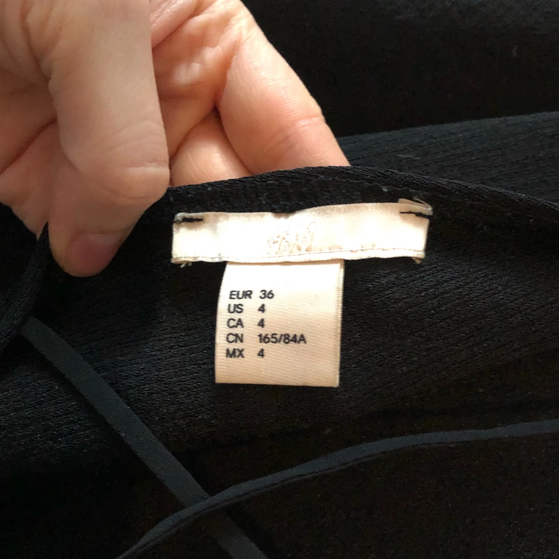 H&M / Klänning / Finklänning / Öppen rygg / •Nyskick• / Strl 36 - 91