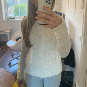 Stickad tröja  - Nypris ca 550