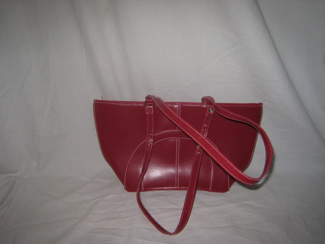 Röd väska - 90