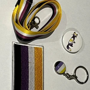 Nonbinary kit  - Ett kit med nonbinary saker. En pin, nyckelband, nyckelring och patch. Allt för 50kr + frakt 