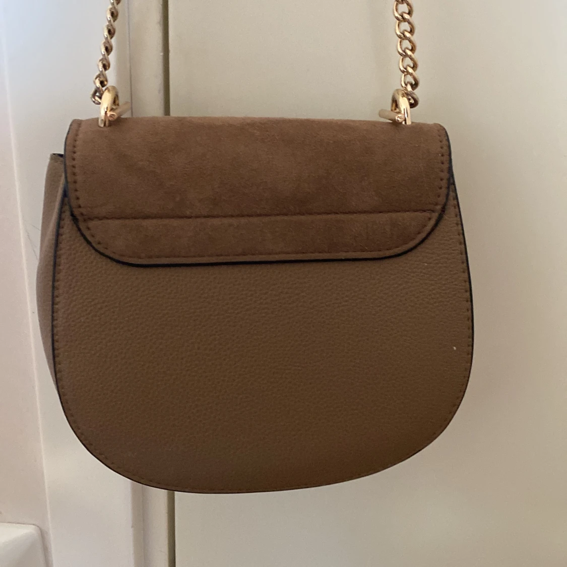 Fin handväska, bra kvalitet och fin på sommaren eller till fester✨ - 90