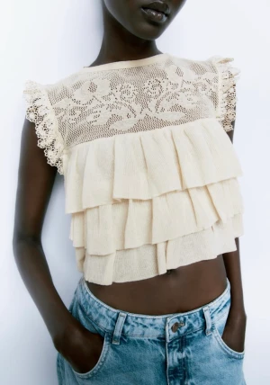 Zara blus  - Härligt blus/topp bara använd en gång!!