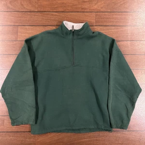 Russel Halfzip  - Snygg vintage halfzip i storlek L! Bara att skriva om du undrar över något🙏