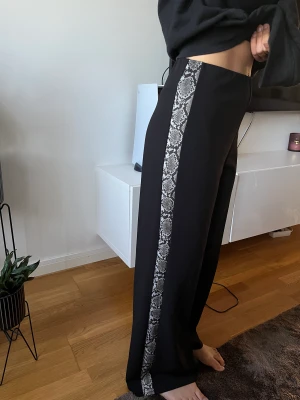 Byxor från sisters point S - Väldigt bra skick