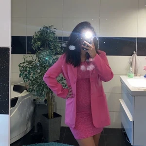 Kavaj  - Rosa kavaj i strl M, använd en gång💕