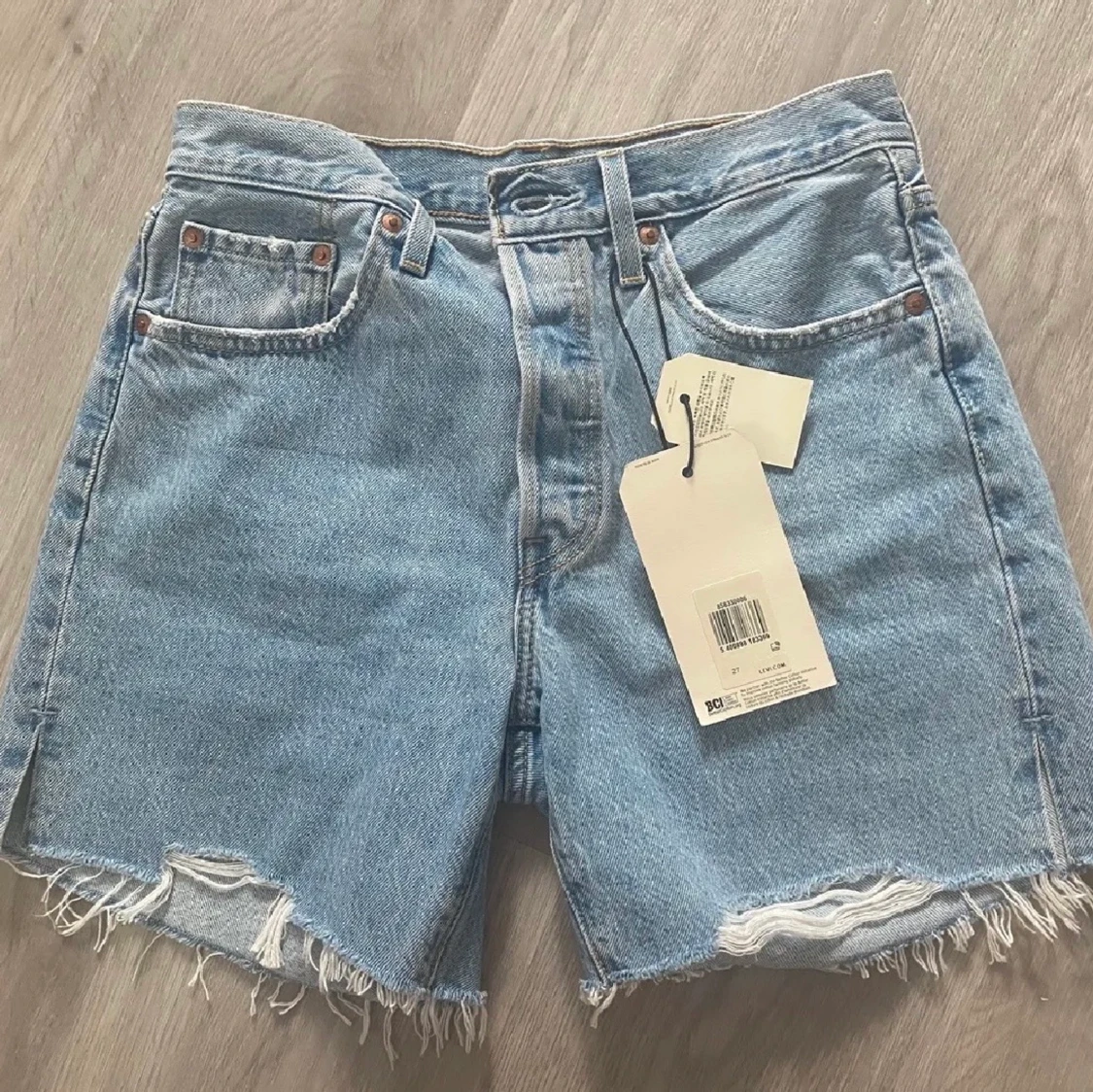 Levis shorts  - 90