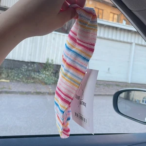 Djerf avenue hårband  - Helt nytt hårband från djerf avenue, säljer då det inte passar mig/mitt huvud. 