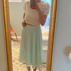 Kjol Other stories🌼 - Kjol från Other Stories i mint grön! Storlek 34🌼 Ni står för frakten men kan mötas i Stockholm Innerstan!