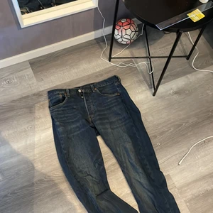 Levis 501 - Levis 501 Pris kan diskuteras  8,5/10 skick 