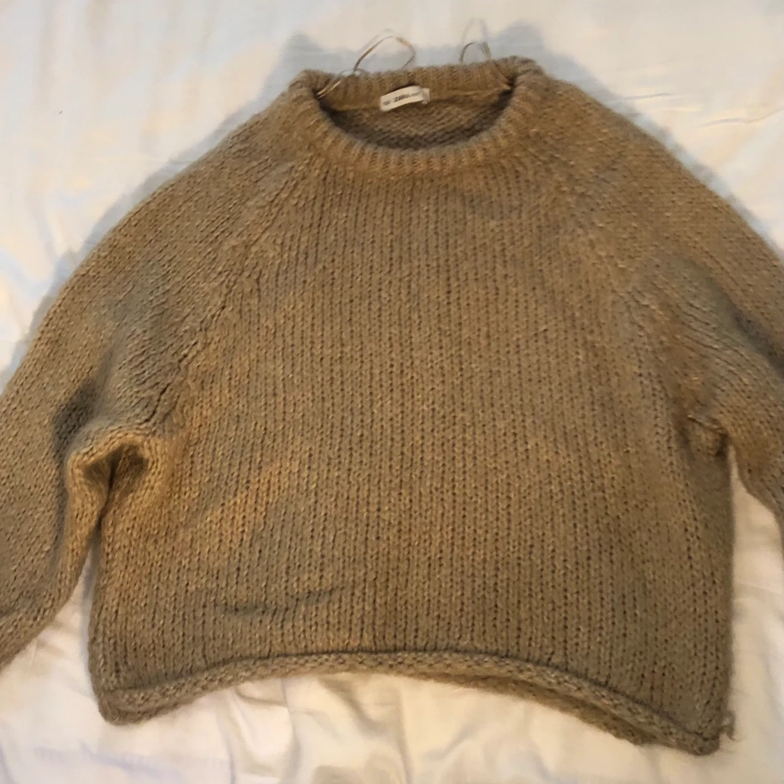 Fin beige stickad tröja - 90