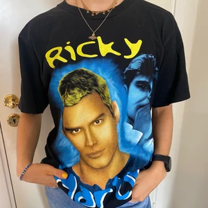 T-shirt med tryck - Så fin vintage tröja i toppskick som tyvärr inte kommer till användning :( 