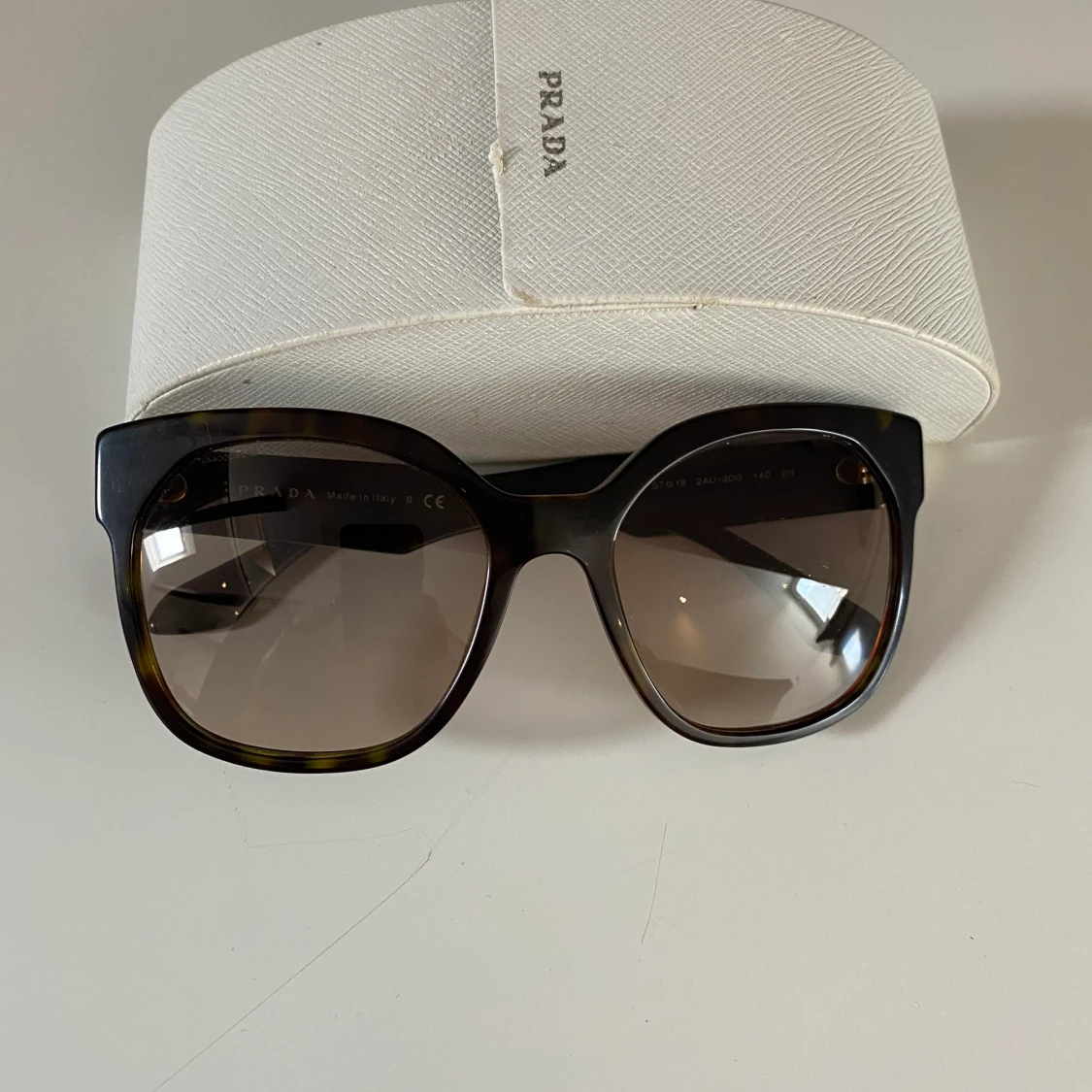 Prada solglasöu - 90