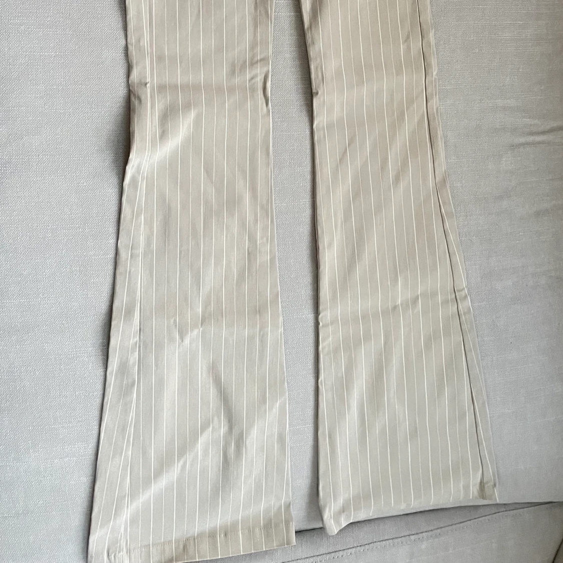 Randiga kostymbyxor  - 90