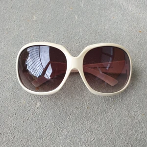 True Vintage Bug Eye Sunglasses - Be glamorous. Be extra.   Extra large frame, true vintage. Gotta love standing out from a crowd in these fantastic shades from early 2000s era. Excellent condition.