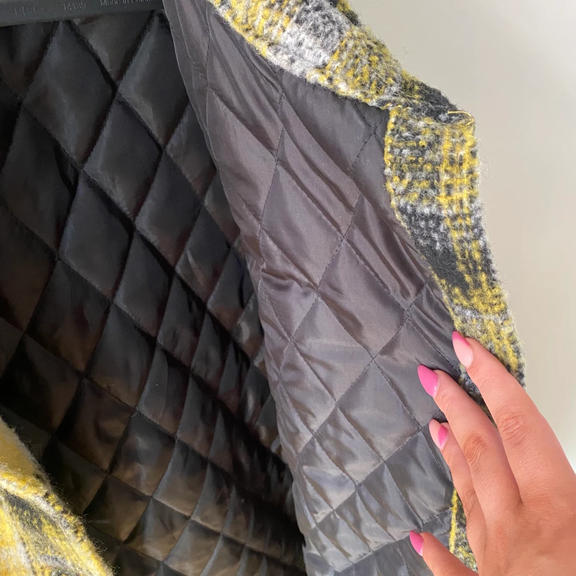 QUILTAD GUL JACKA IFRÅN BIKBOK - 90