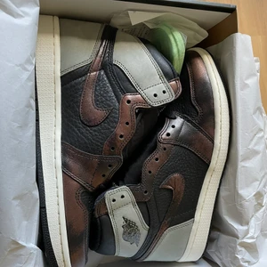 Jordan 1 Patina Rust - Storlek 42 använd fåtal gånger, extra laces plus hypestein kvitto tillkommer