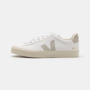 Veja Skor- Beige - Helt nya Veja skor, vit/beige. Slutsålda på Zalando,  säljer då det är för stora och har glömt att returnera. Köparen står för frakt. 