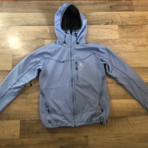 Haglöfs jacka - Haglöfs jacka,  dam i nyskick.