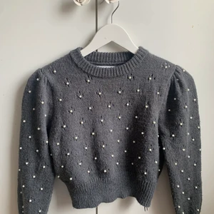 Tröja - Fin tröja från Zaras barnavdelning, storlek 11-12. Säljer pga förliten!