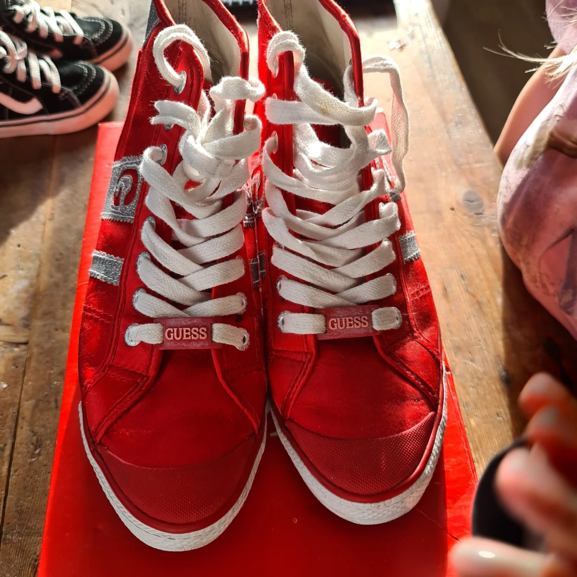 Guess sneakers  - 90