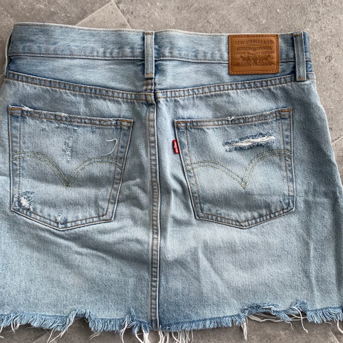 Levi’s jeanskjol  - 90